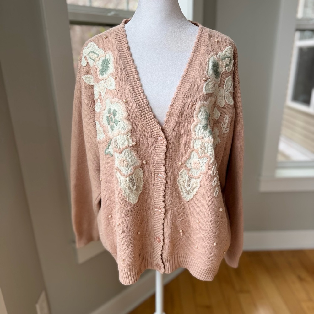 Vintage Alfred Dunner Pink Floral Appliqué Pearl Detail V Neck Cardigan Sweater